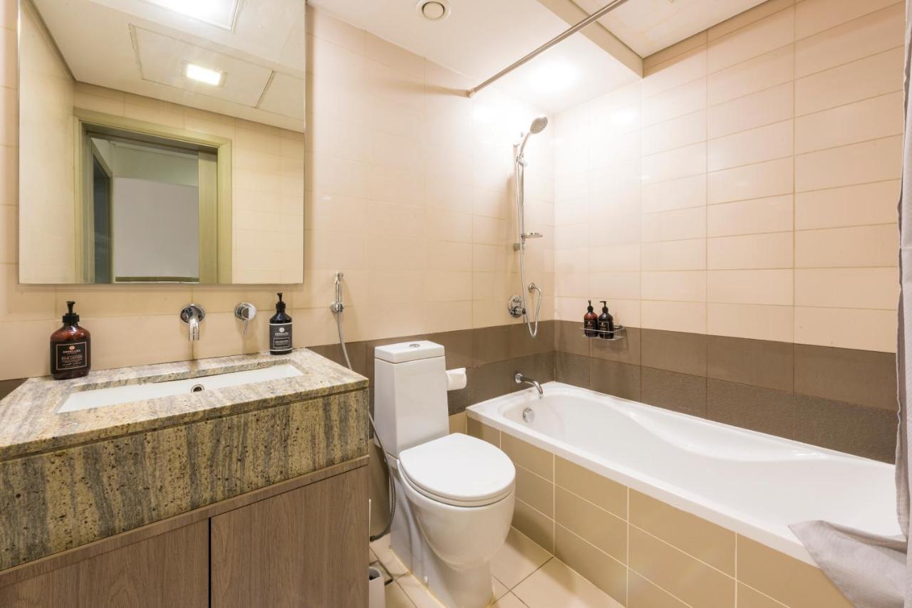 Duplex Living walk to Burj K&Dubai Mall - L313 Bagian luar foto